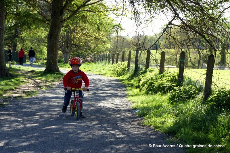 Blessington-greenway-AvonRi-child-cycling