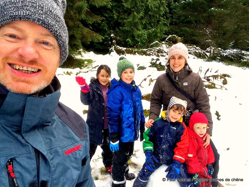 family-snow-selfie
