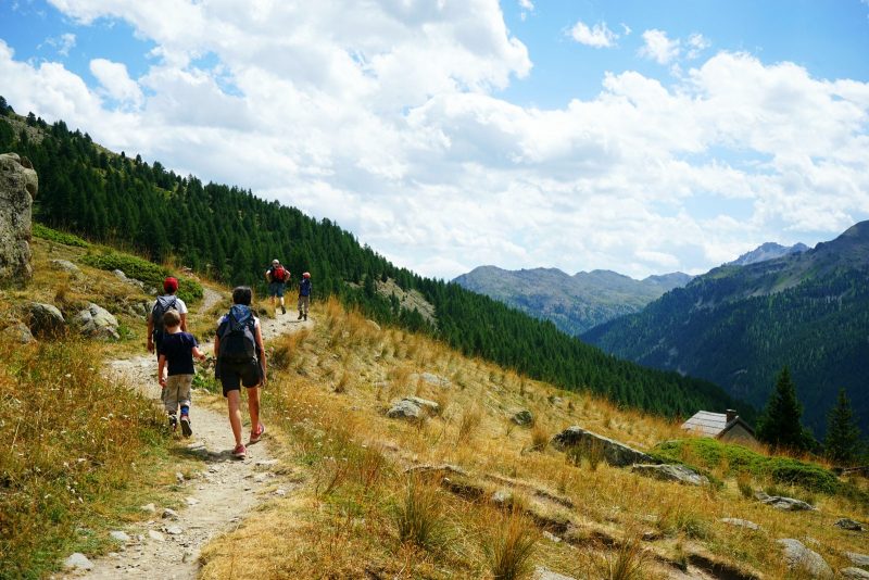 hiking-haute-vallée-la-clarée-névache-hautes-alpes-france